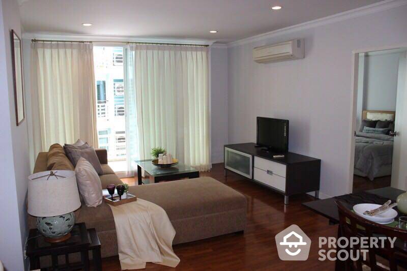 For SaleCondoNana, North Nana,Sukhumvit13, Soi Nana : 2-BR Condo at Baan Siri Sukhumvit 10 Condominium near BTS Nana