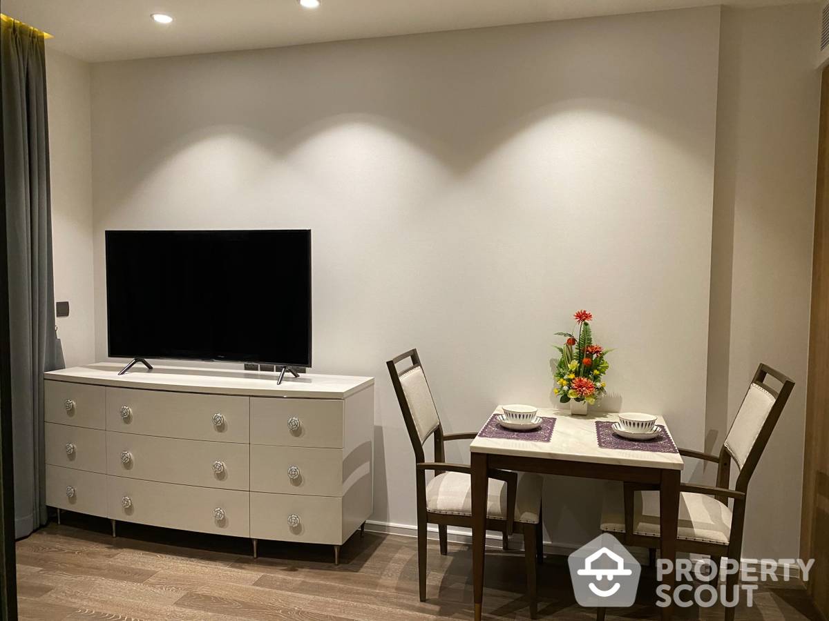 For SaleCondoSukhumvit, Asoke, Thonglor : 1-BR Condo at Muniq Sukhumvit 23 near MRT Sukhumvit