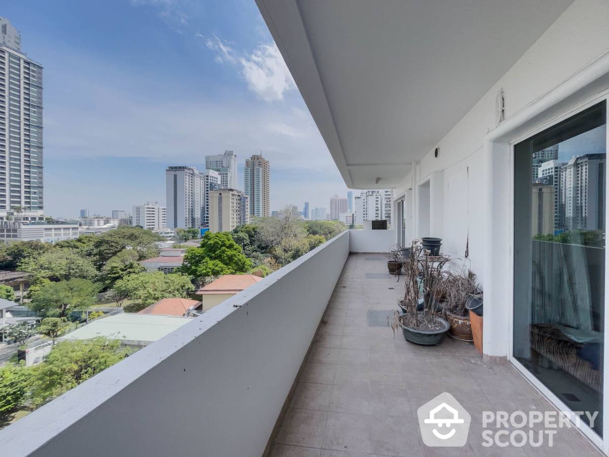 For SaleCondoSukhumvit, Asoke, Thonglor : 3-BR Condo at 33 Tower near BTS Phrom Phong