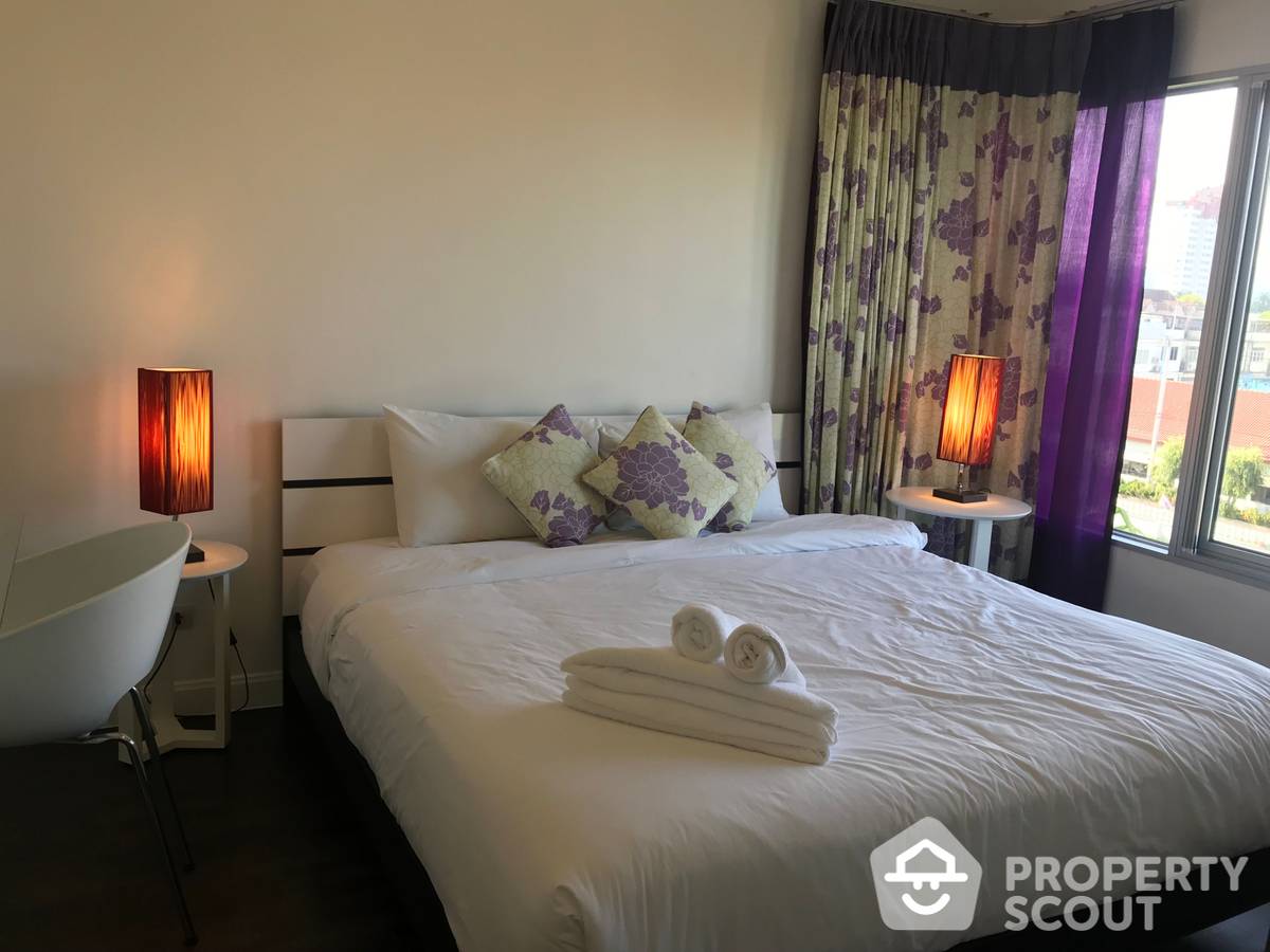 For SaleCondoHuahin, Prachuap Khiri Khan, Pran Buri : 2-BR Condo at Baan Sandao close to Hua Hin Market Village