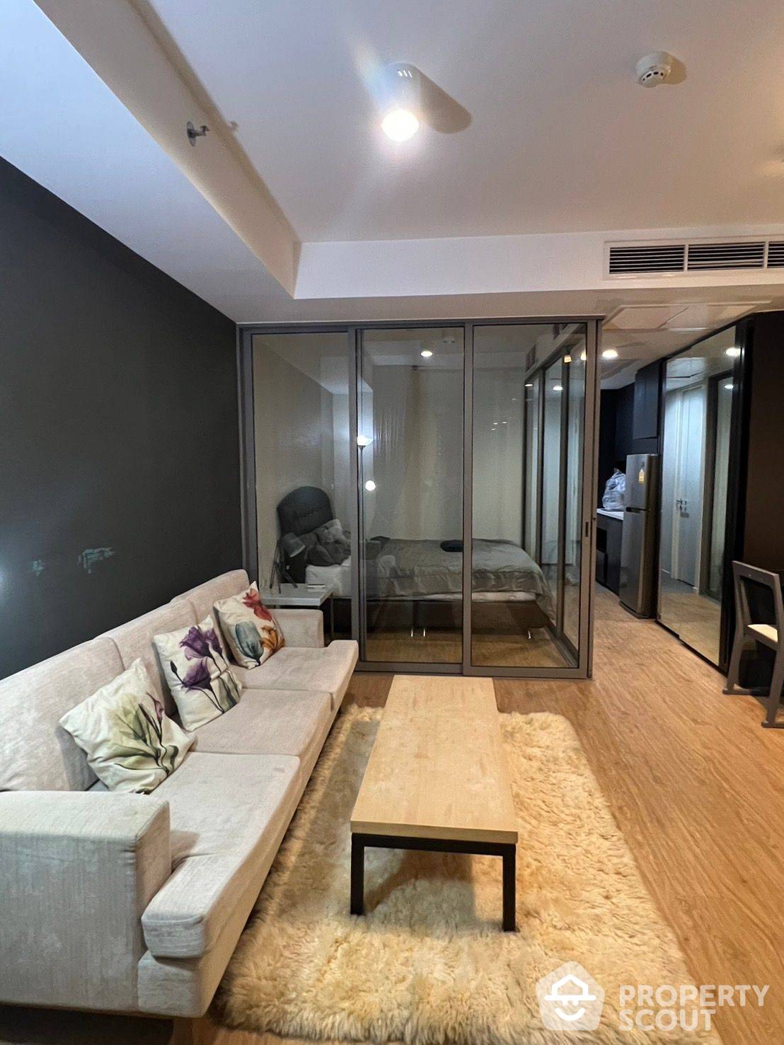For RentCondoSilom, Saladaeng, Bangrak : 1-BR Condo at Siamese Surawong near MRT Sam Yan