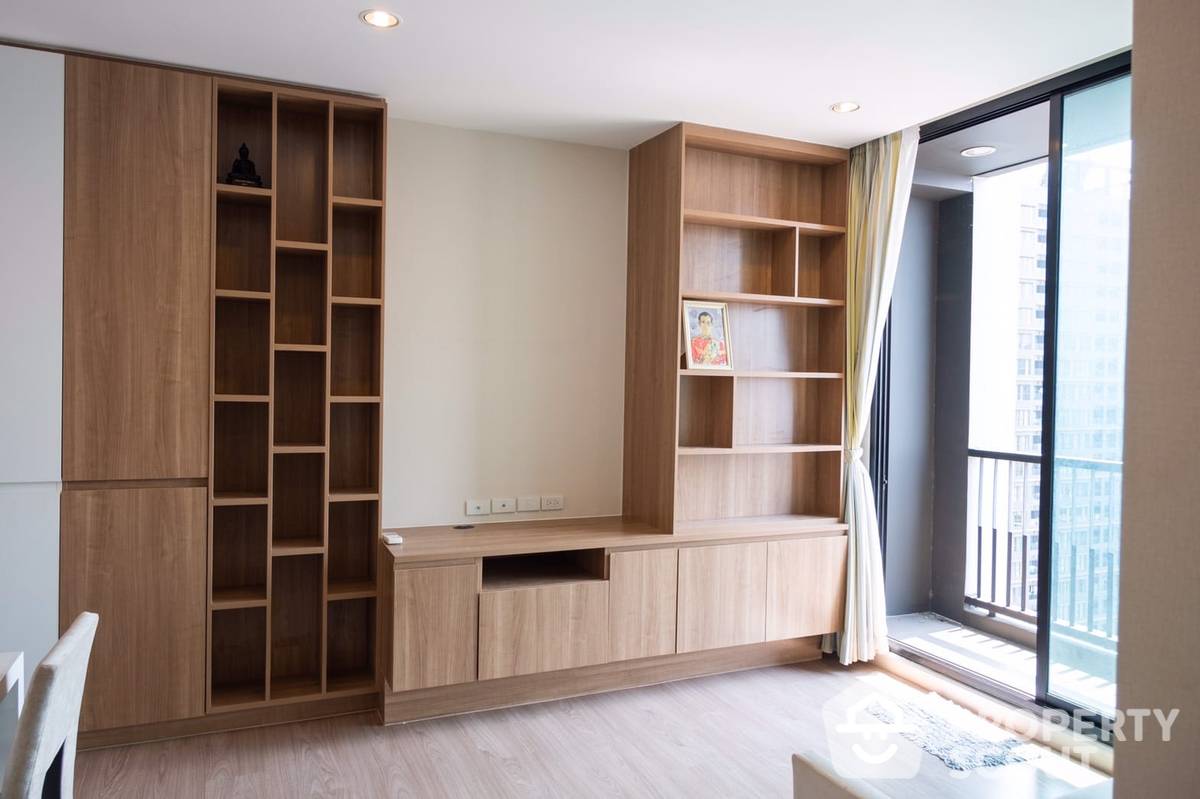For SaleCondoRatchathewi,Phayathai : 2-BR Condo at The Capital Ratchaprarop - Vibhavadi near BTS Sanam Pao