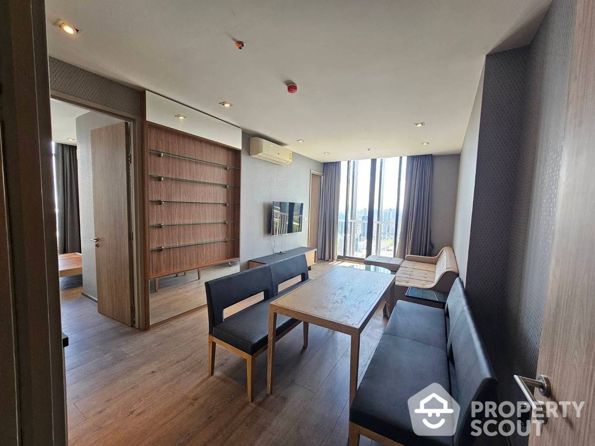 For SaleCondoKhlongtoei, Kluaynamthai : 2-BR Condo at Park Origin Phrom Phong near BTS Phrom Phong