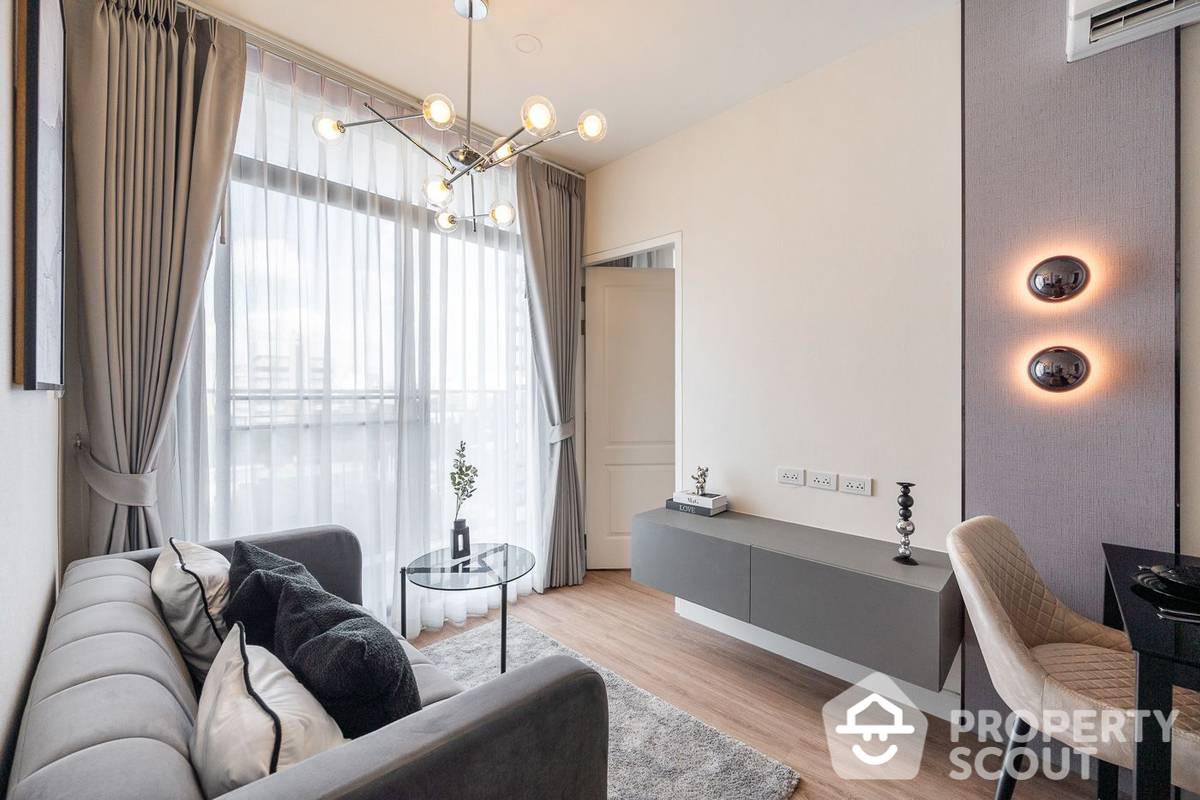 For SaleCondoSathorn, Narathiwat : 2-BR Condo at Bangkok Horizon Sathorn near BTS Saint Louis