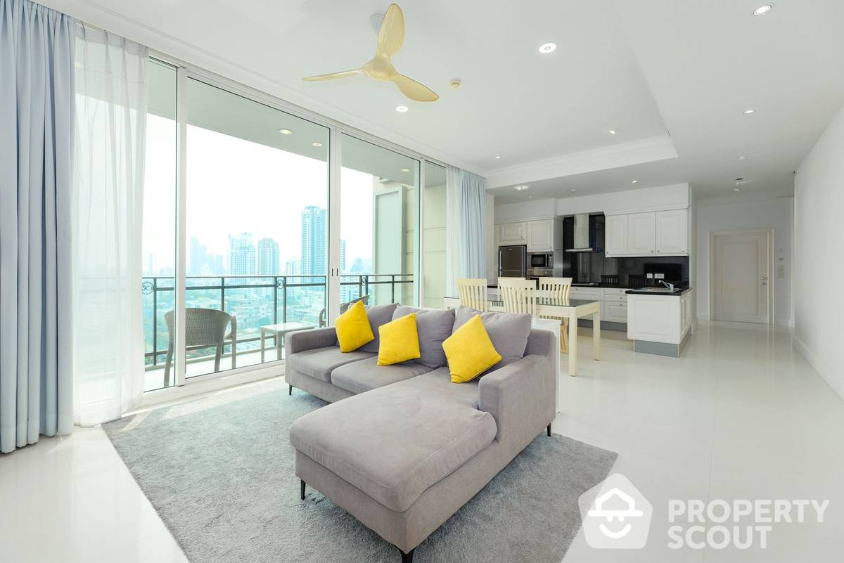 For SaleCondoSukhumvit, Asoke, Thonglor : 2-BR Condo at Royce Private Residences near MRT Sukhumvit