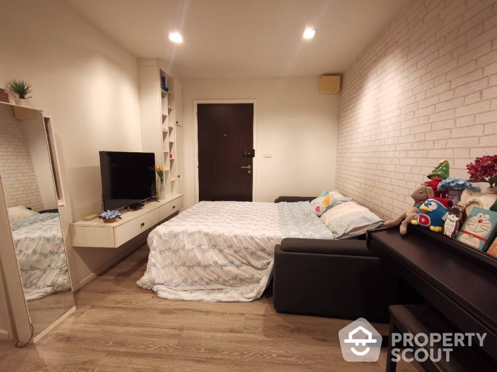 For RentCondoSamut Prakan,Samrong : 1-BR Condo at Knightsbridge Bearing near BTS Bearing