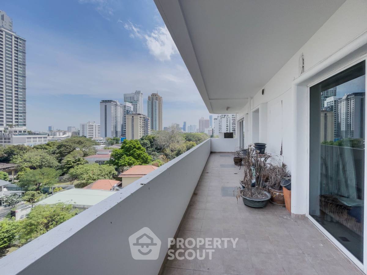 For SaleCondoSukhumvit, Asoke, Thonglor : 3-BR Condo at 33 Tower near BTS Phrom Phong