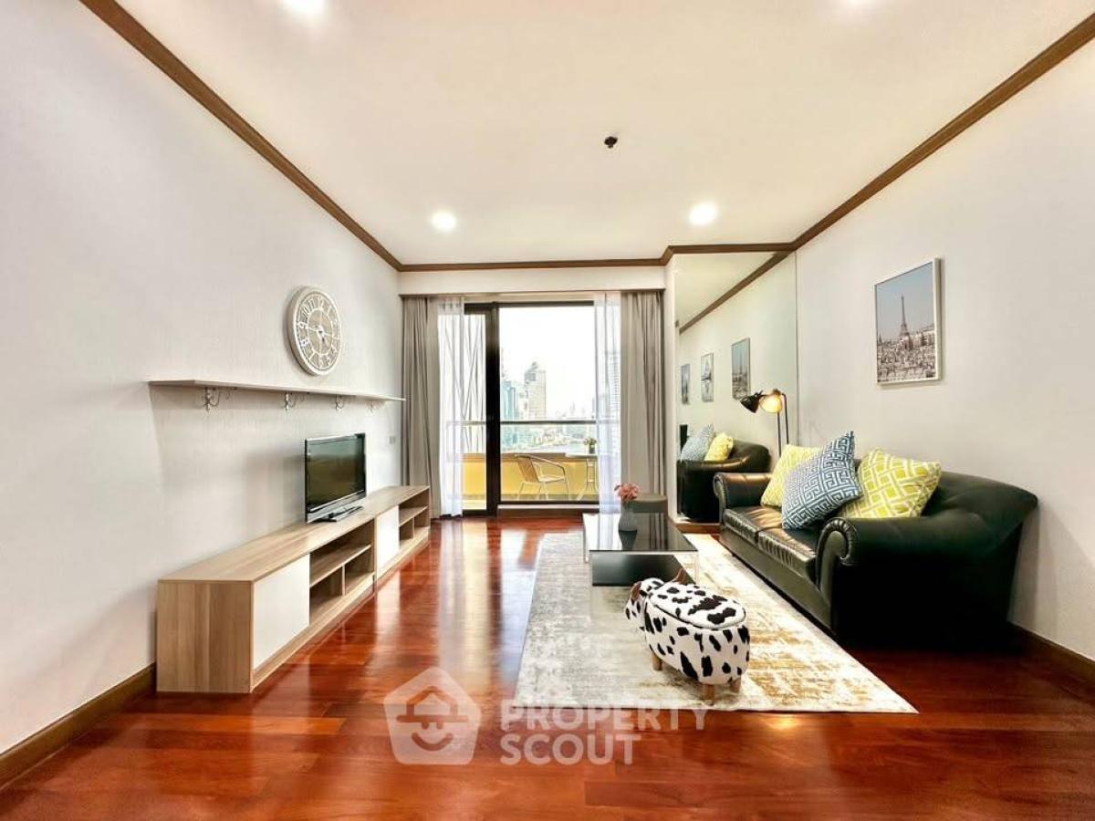 For SaleCondoWongwianyai, Charoennakor : 1-BR Condo at Ban Chao Phraya Condo near MRT Hua Lamphong