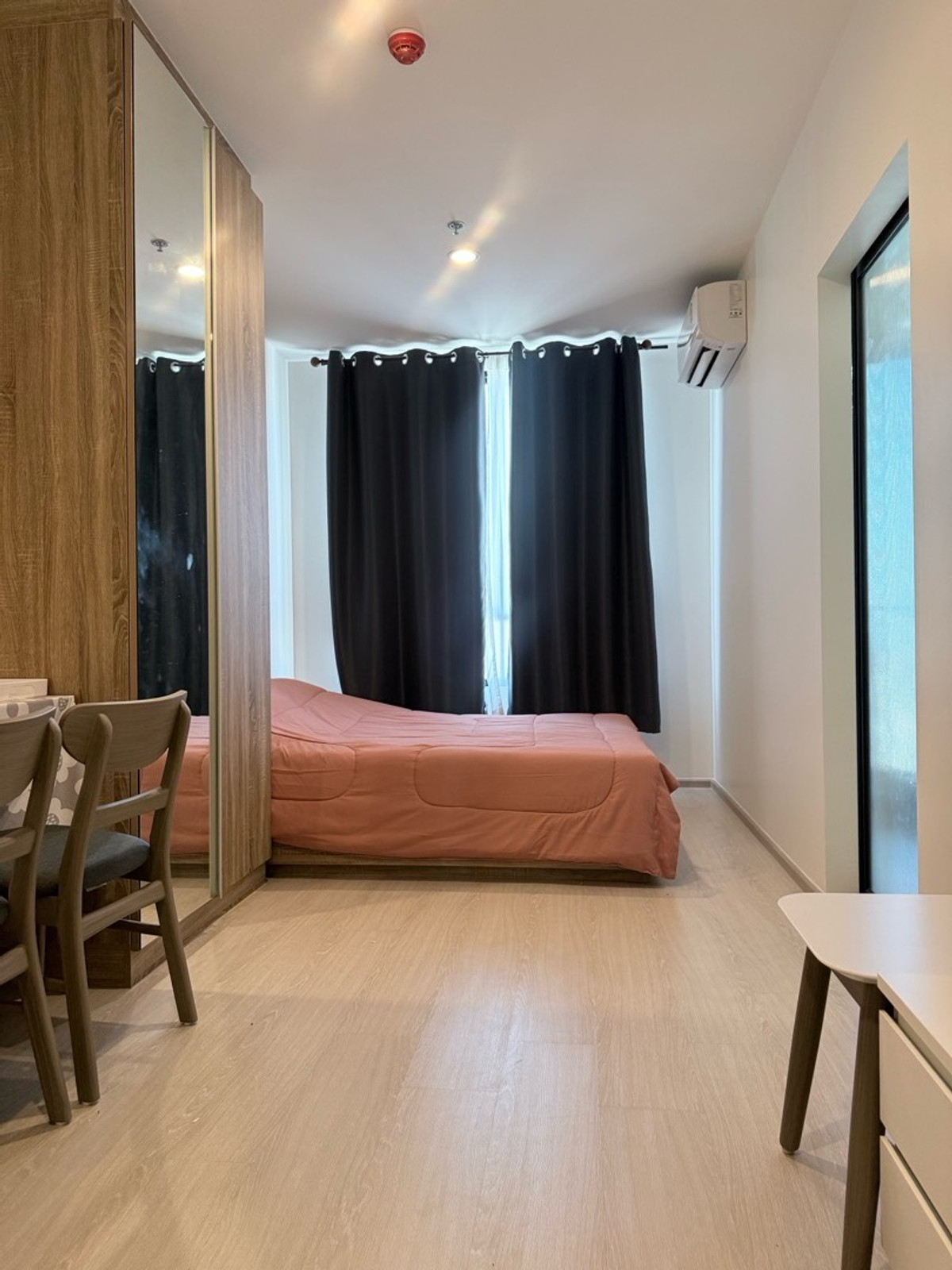 For RentCondoPinklao, Charansanitwong : [Rent] New Noble flashlight - Wang Lang Nue Noble Faichai - Wang Lang ✨ There are many units.