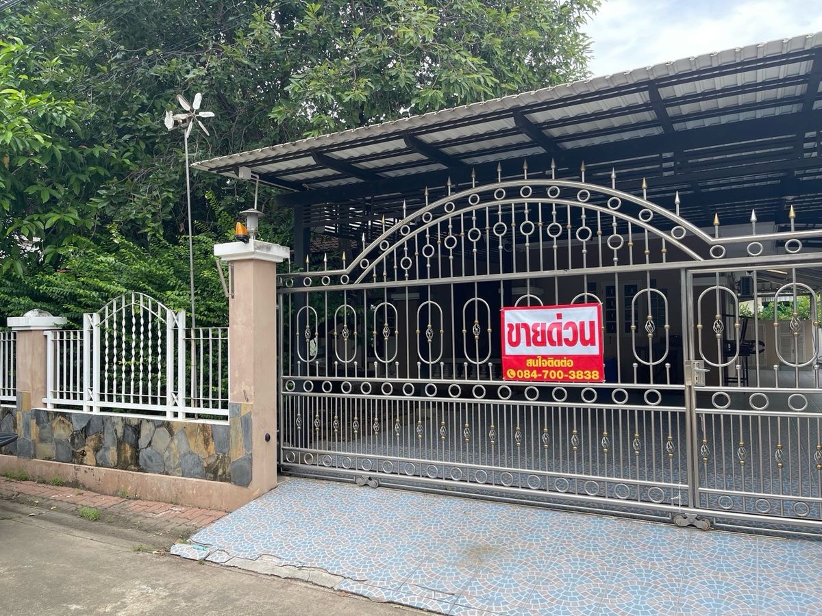 บ้านนนทบุรี บางใหญ่ บางบัวทอง : ขาย บ้านเดี่ยว 2 ชั้น 105 ตารางวา หมู่บ้านชลลดา บางบัวทอง