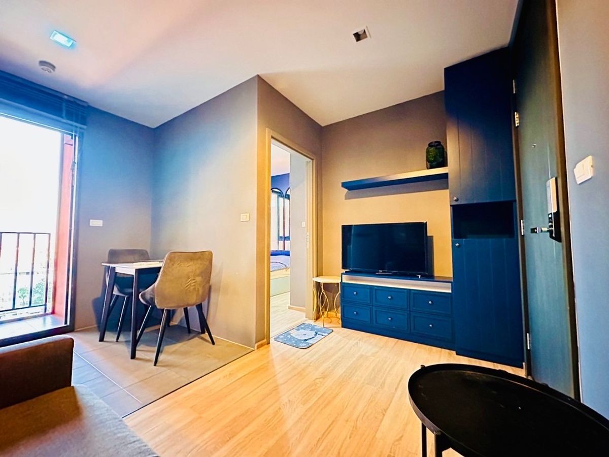For RentCondoRama9, Petchburi, RCA : Rent The Base Garden Rama9, beautiful room.
