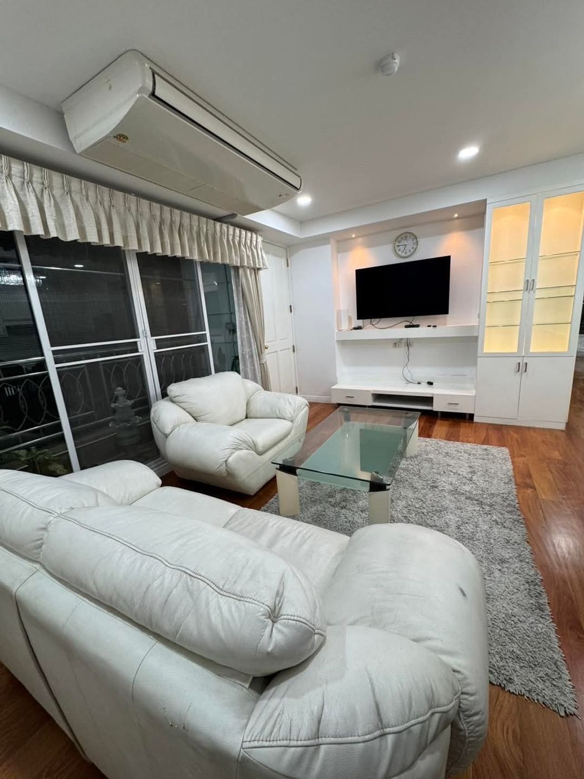 For RentCondoWitthayu, Chidlom, Langsuan, Ploenchit : 62,000 BAHT/Month, Baan Thanon Sarasin, 2 Bedrooms 2 Bathrooms
