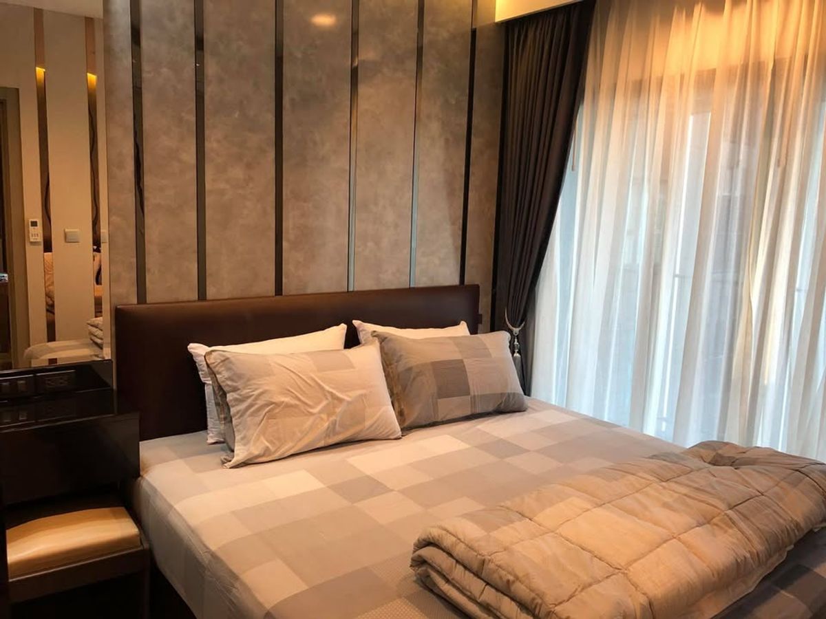 ให้เช่าคอนโดพระราม 9 เพชรบุรีตัดใหม่ RCA : ✨ ปล่อยเช่า Life Asoke Rama 9 | 1 Bedroom Plus+ | วิวสวย ชั้นสูง