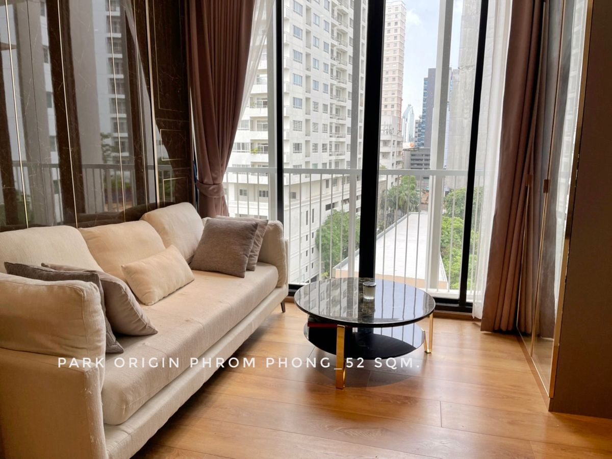 ให้เช่าคอนโดสุขุมวิท อโศก ทองหล่อ : For RENT-Park Origin PhromPhong 2 bedrooms ready to move-in near Emporium connect to Rama4 and Sukhumvit area