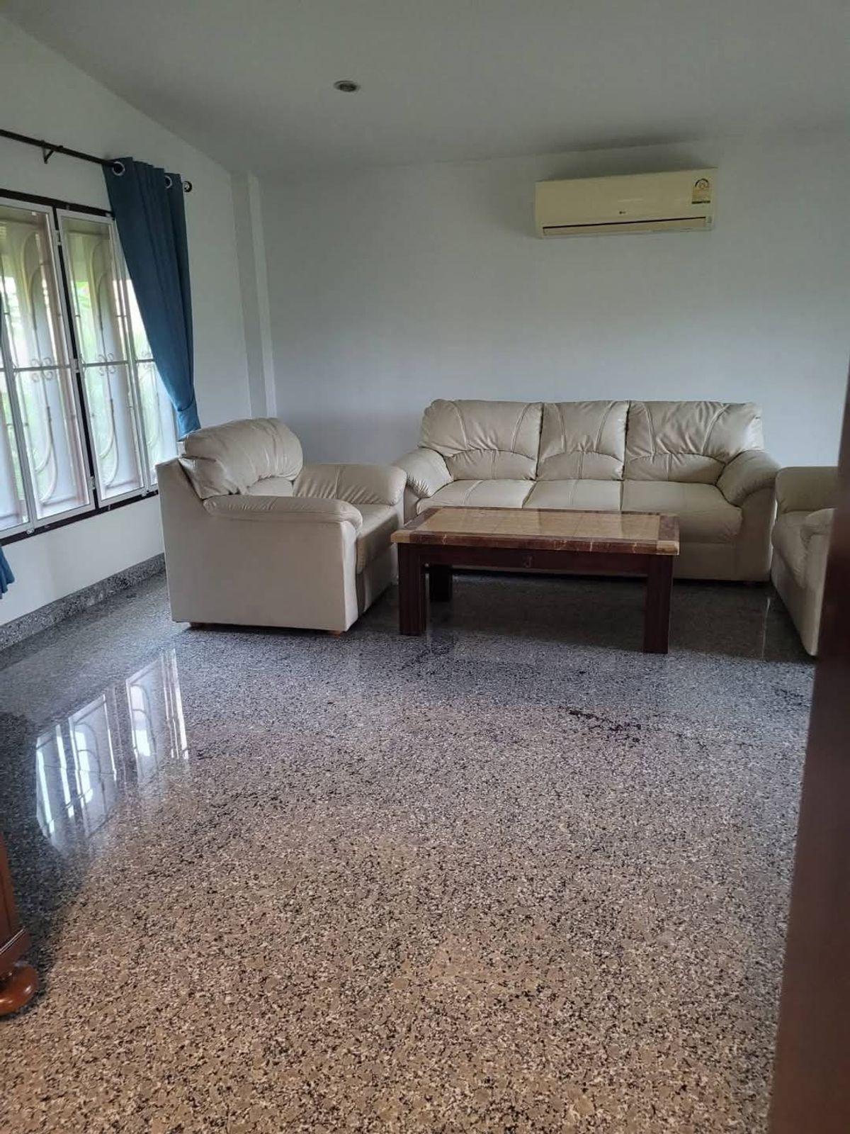 ขายที่ดินหัวหิน ประจวบคีรีขันธ์ : ขายบ้าน One Village สไตล์รีสอร์ท 5 หลัง ที่ดิน 6-3-67 ไร่ หัวหิน อ.เมือง จ. ประจวบฯ ราคาคุ้มมาก