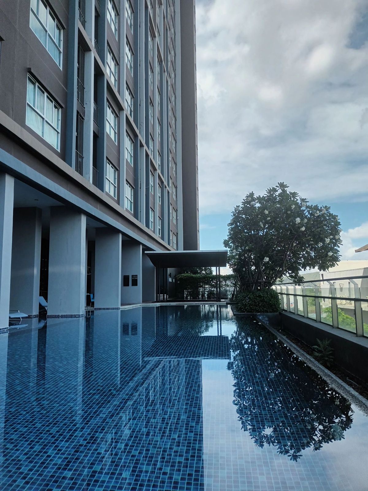 ขายคอนโดหัวหิน ประจวบคีรีขันธ์ : ขาย คอนโด หัวหิน บ้านเคียงฟ้า ชั้นสูง วิวทะเล วิวโปร่ง ไม่บังวิว ขายต่ำกว่าราคาประเมิน เครือ แสนสิริ