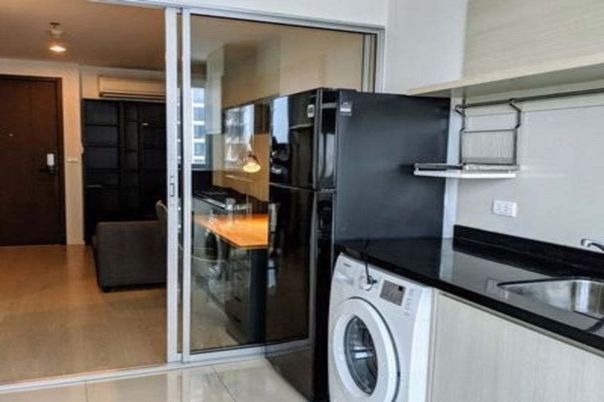 For SaleCondoSathorn, Narathiwat : ⚡️⚡️ Sale with tenant !! ⚡️⚡️Code C20221201033.......Rhythm Sathorn - Narathiwas, 1 bedroom, 1 bathroom, high floor 20++, South Facing, furnished, Special Deal!!📢📢