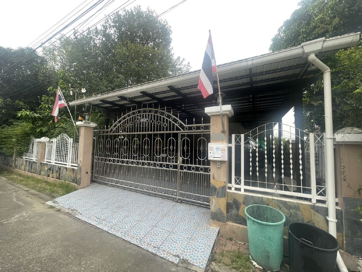 For RentHouseNonthaburi, Bang Yai, Bangbuathong : 2 storey detached house for sale, 105 square wah, Chulalada Village, Bang Bua Thong