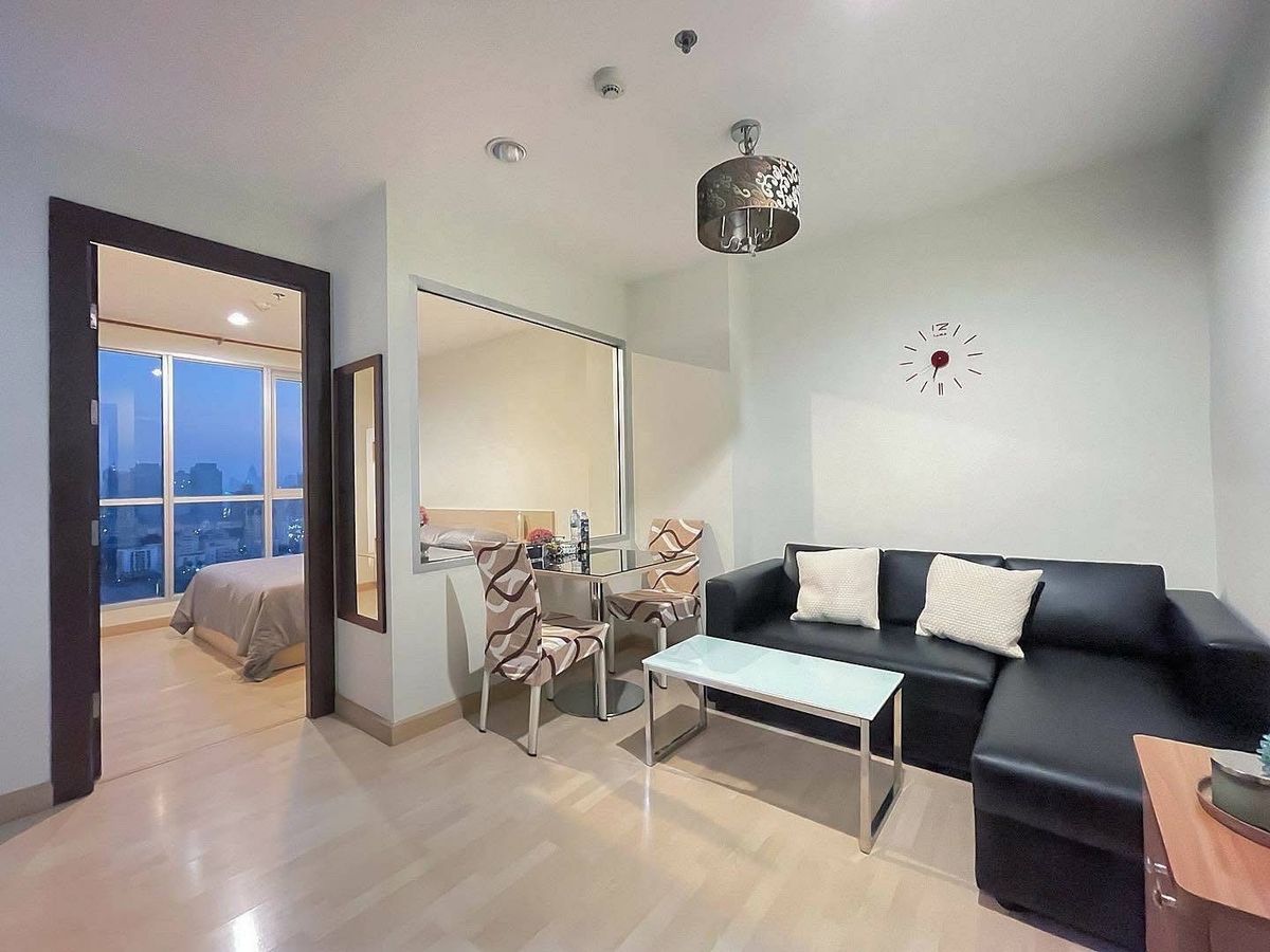For RentCondoRatchadapisek, Huaikwang, Suttisan : ✨ For Rent: Rhythm Ratchada Condo