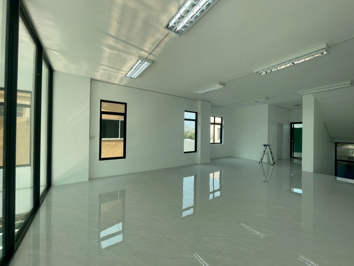 OfficeLadprao101, Happy Land, The Mall Bang Kapi : Urgent sale, office, office 4.5 floors on the Lat Phrao 101 road, good location, discount 0863377287