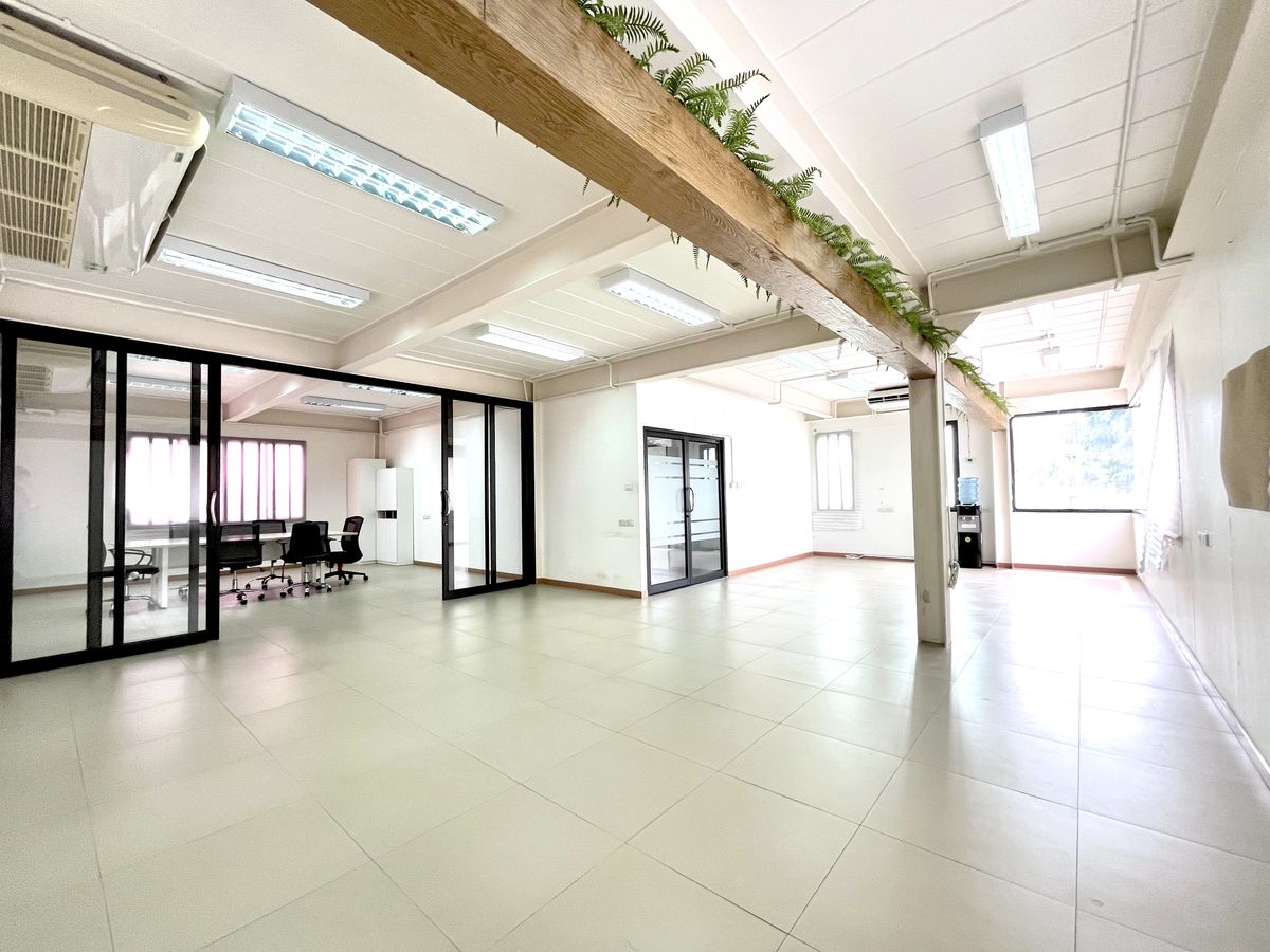 ให้เช่าโฮมออฟฟิศอ่อนนุช อุดมสุข : 🧡 ให้เช่า Office Space แบ่งชั้นเช่า ซอยสุขุมวิท 62 🧡 เดินทางง่ายใกล้ BTSบางจาก S2501-465