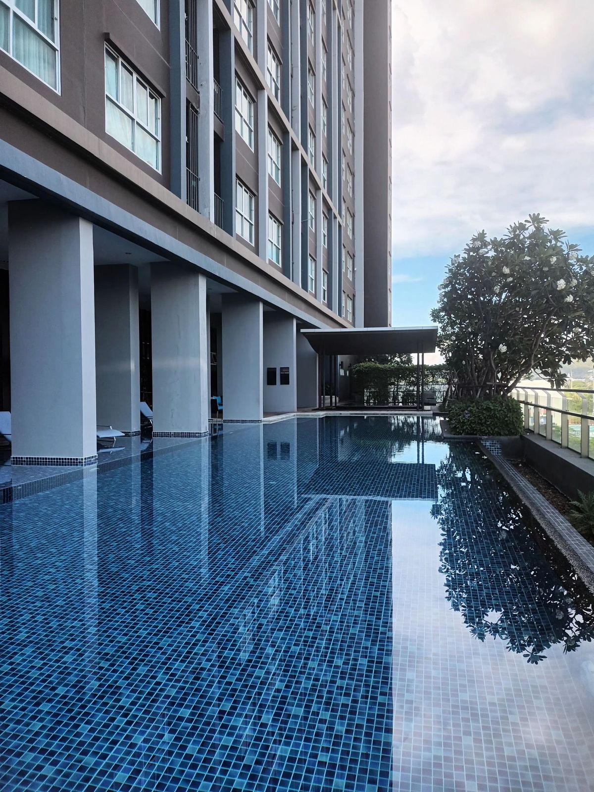 ขายคอนโดหัวหิน ประจวบคีรีขันธ์ : ขาย คอนโด หัวหิน บ้านเคียงฟ้า ชั้นสูง วิวทะเล วิวโปร่ง ไม่บังวิว ขายต่ำกว่าราคาประเมิน เครือ แสนสิริ