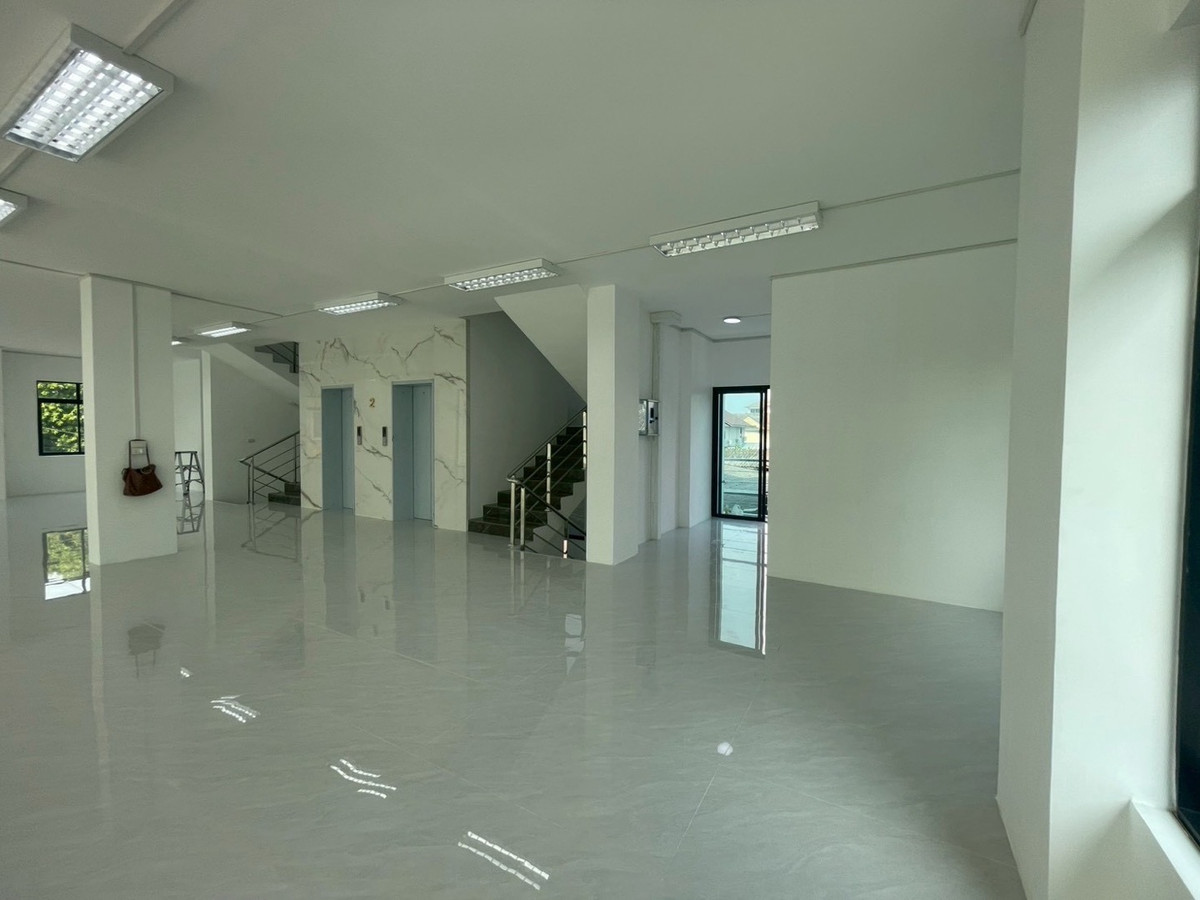 OfficeLadprao101, Happy Land, The Mall Bang Kapi : Urgent sale, office, office 4.5 floors on the Lat Phrao 101 road, good location, discount 0863377287