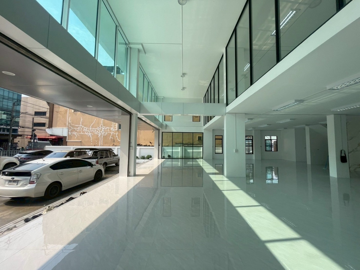 OfficeLadprao101, Happy Land, The Mall Bang Kapi : Urgent sale, office, office 4.5 floors on the Lat Phrao 101 road, good location, discount 0863377287