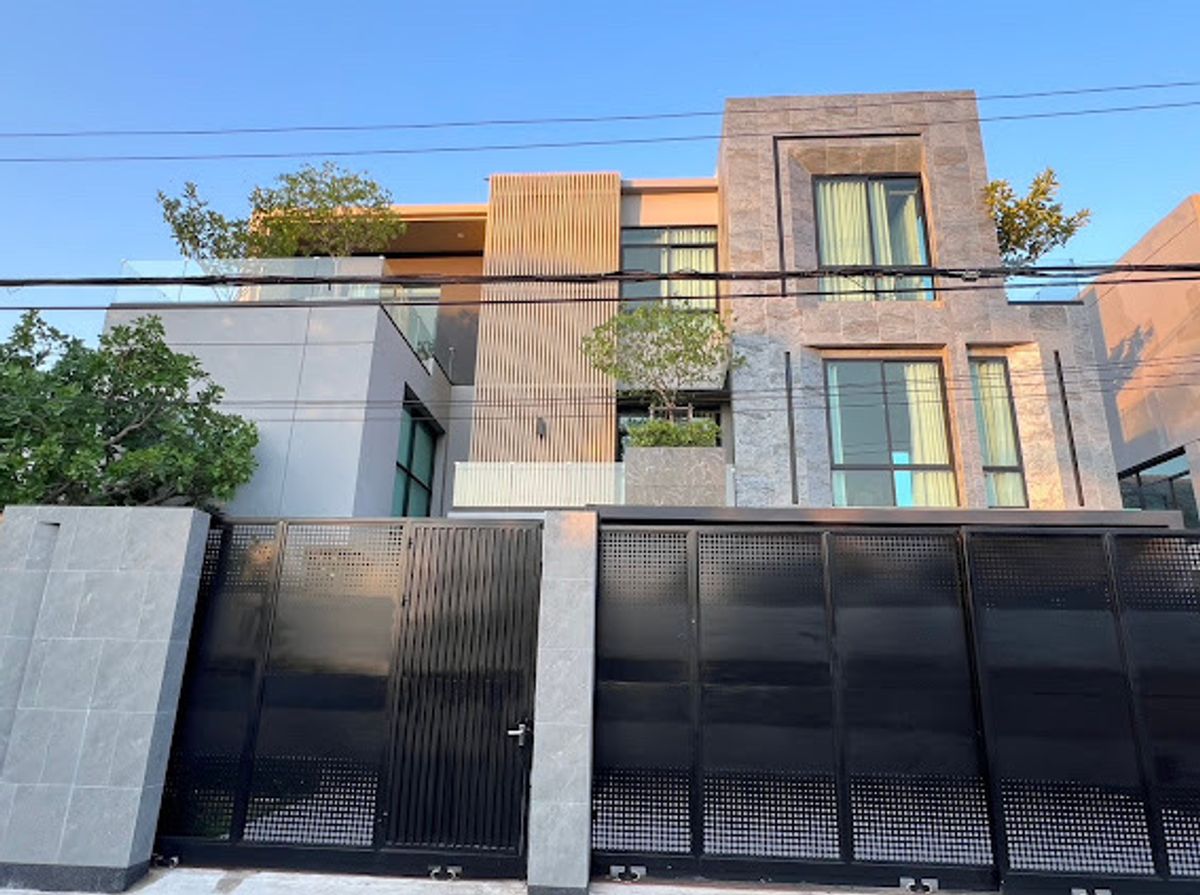 ให้เช่าบ้านอ่อนนุช อุดมสุข : 𝐒𝐢𝐧𝐠𝐥𝐞 𝐇𝐨𝐮𝐬𝐞 𝐓𝐡𝐞 𝐌𝐚𝐬𝐭𝐞𝐫 𝐒𝐮𝐤𝐡𝐮𝐦𝐯𝐢𝐭 - 𝐎𝐧𝐧𝐮𝐭 
บ้านเดี่ยว เดอะ มาสเตอร์ สุขุมวิท  - อ่อนนุช