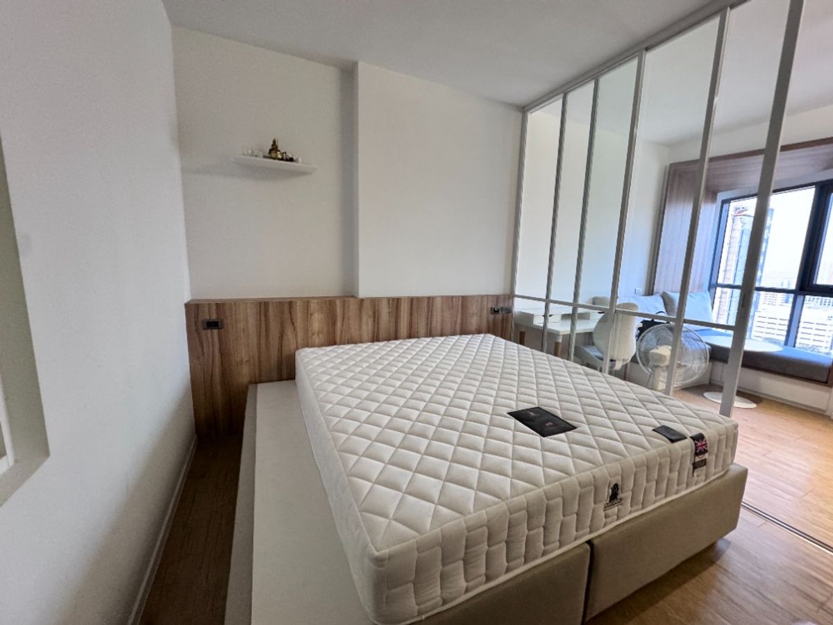 ขายคอนโดสยาม จุฬา สามย่าน : Triple Y Residence【𝐒𝐄𝐋𝐋 & 𝐑𝐄𝐍𝐓】🔥คอนโดบิ้วอินสวย สไตล์มินิมอล อบอุ่น ใช้วัสดุพรีเมียม พื้นที่ใช้สอยลงตัว พร้อมอยู่!🔥 ติดต่อไลน์ไอดี: @hacondo