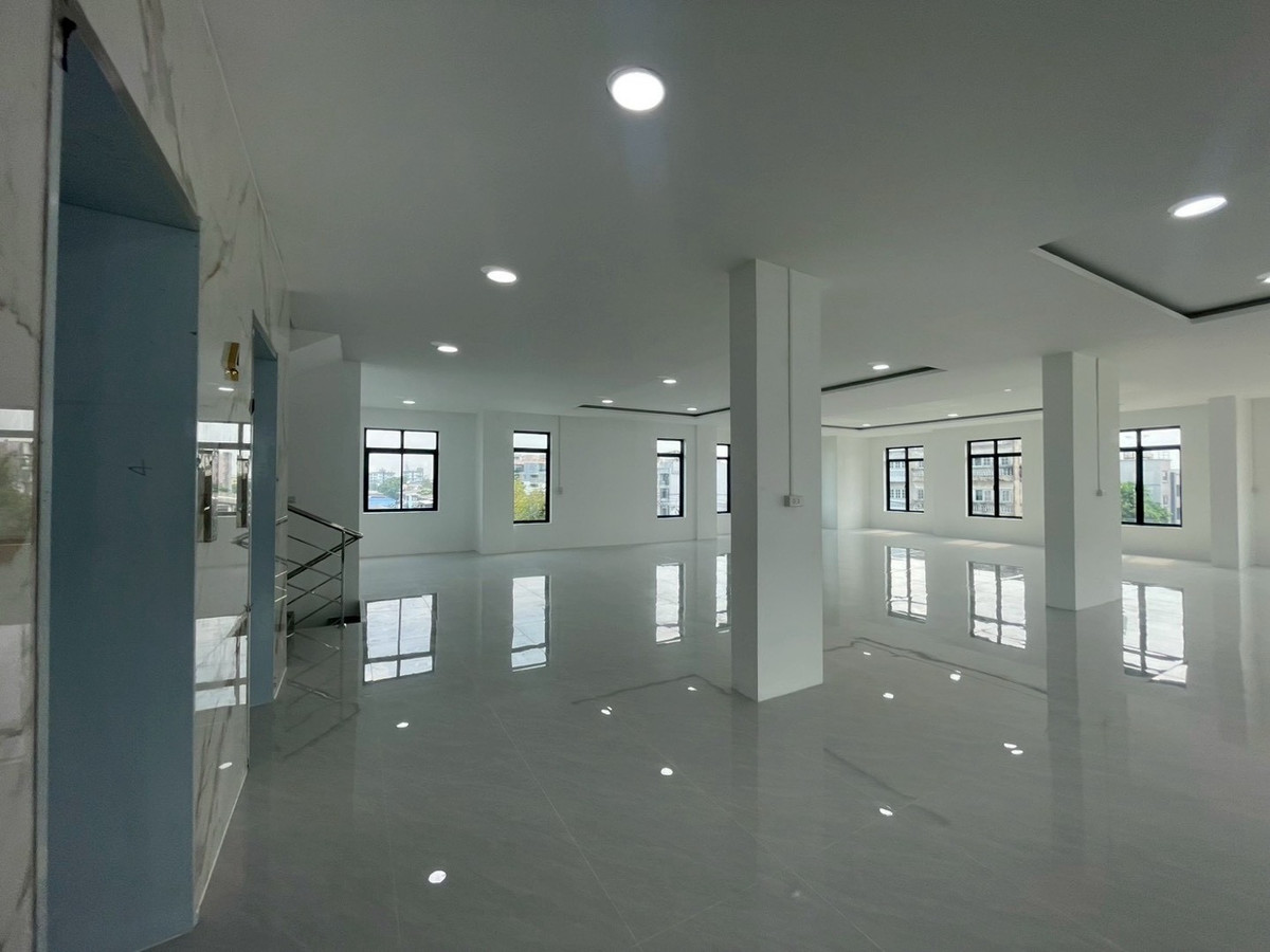 OfficeLadprao101, Happy Land, The Mall Bang Kapi : Urgent sale, office, office 4.5 floors on the Lat Phrao 101 road, good location, discount 0863377287