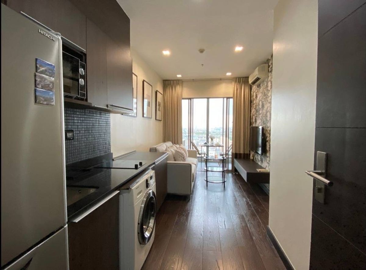 For RentCondoRatchathewi,Phayathai : 🔥 Cant miss the beautiful room, very good price! IDEO Q Phayathai 1 Bedroom 36.15 sq.m. For rent only 18,000 baht/month. Contact 0968623850 🔥