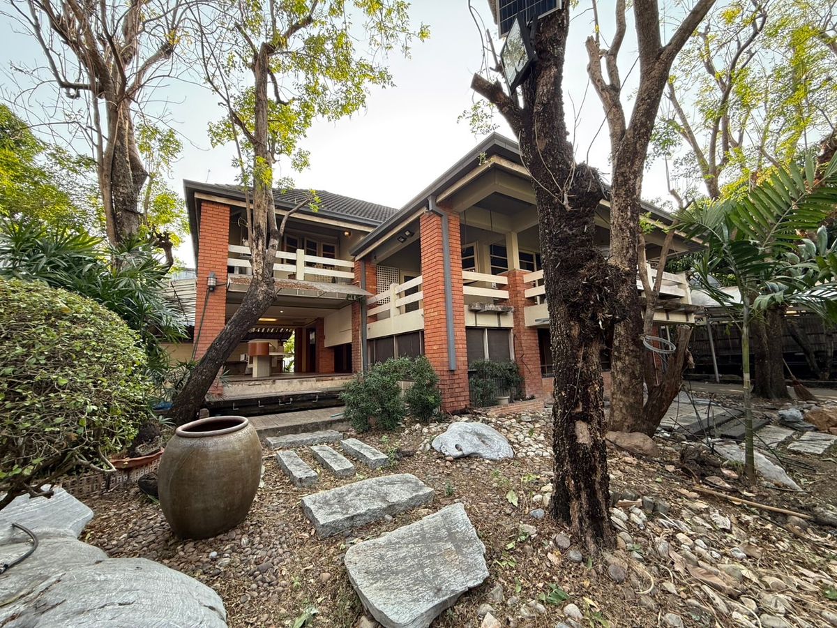 For RentHouseLadprao101, Happy Land, The Mall Bang Kapi : House for Rent, Lat Phrao 128, area 200 sqw. 2 beds, near BTS Lat Phrao 101 
