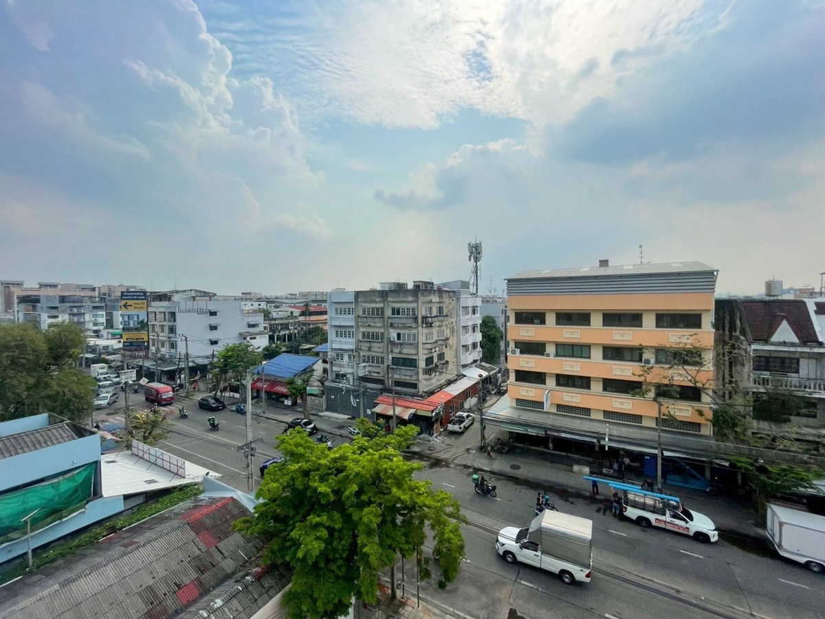 OfficeLadprao101, Happy Land, The Mall Bang Kapi : Urgent sale, office, office 4.5 floors on the Lat Phrao 101 road, good location, discount 0863377287