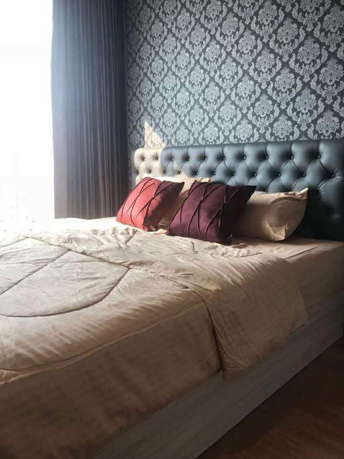 For RentCondoSukhumvit, Asoke, Thonglor : Condo for rent in the city center Convenient to travel in and out in many ways. Interested to say hello.