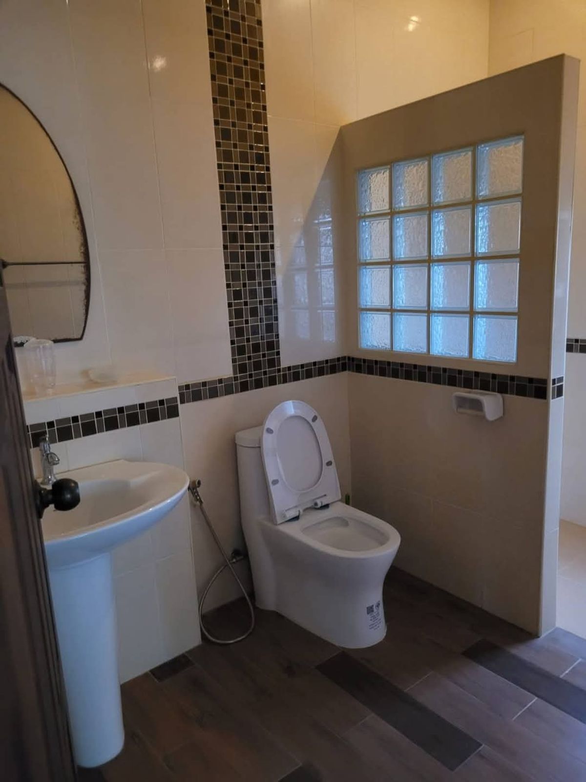 ขายที่ดินหัวหิน ประจวบคีรีขันธ์ : ขายบ้าน One Village สไตล์รีสอร์ท 5 หลัง ที่ดิน 6-3-67 ไร่ หัวหิน อ.เมือง จ. ประจวบฯ ราคาคุ้มมาก