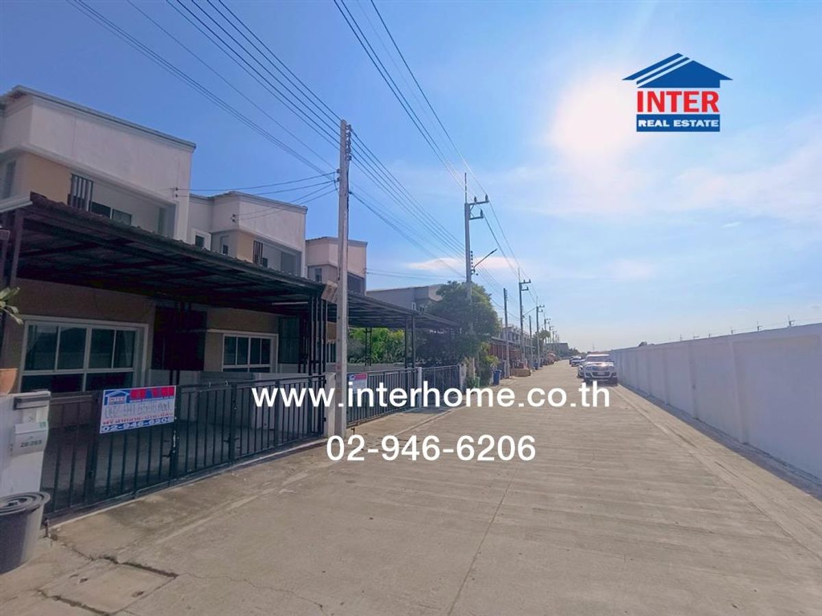 For SaleTownhomePathum Thani,Rangsit, Thammasat : 2-story townhouse 28.8 sq.w. Village Village, Lam Luk Ka Khlong 7, Lam Luk Ka Municipality Road 3, Lam Luk Ka Road, Rangsit-Nakhon Nayok Road, Lam Luk Ka Pathum Thani