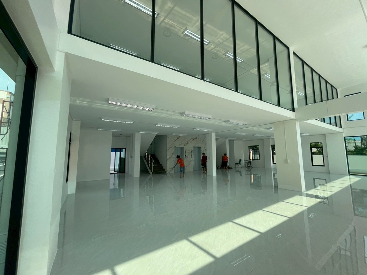 OfficeLadprao101, Happy Land, The Mall Bang Kapi : Urgent sale, office, office 4.5 floors on the Lat Phrao 101 road, good location, discount 0863377287