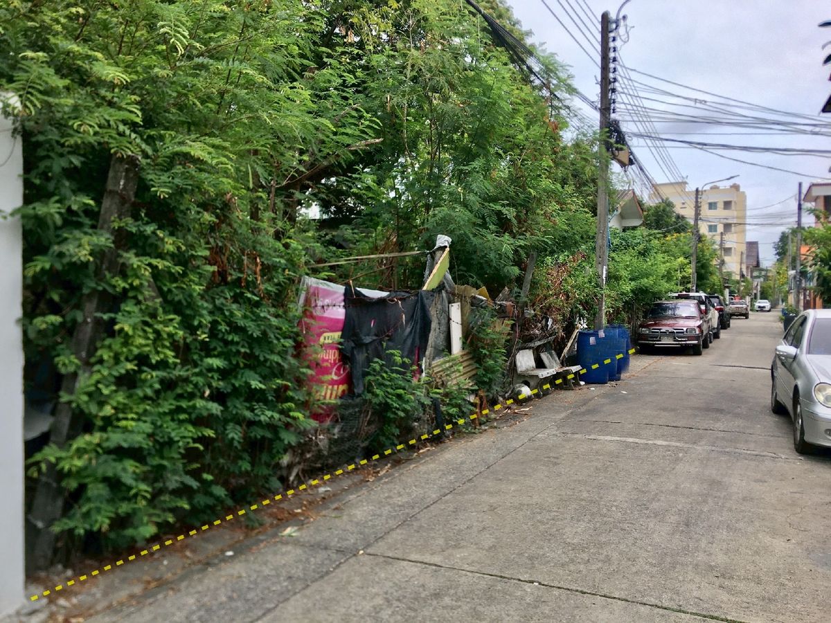 For SaleLandPattanakan, Srinakarin : Rama 9 Land for sale, Soi 57/2, area 194 sq. Rama 9 Road, Suan Luang Subdistrict, Suan Luang District, Bangkok.