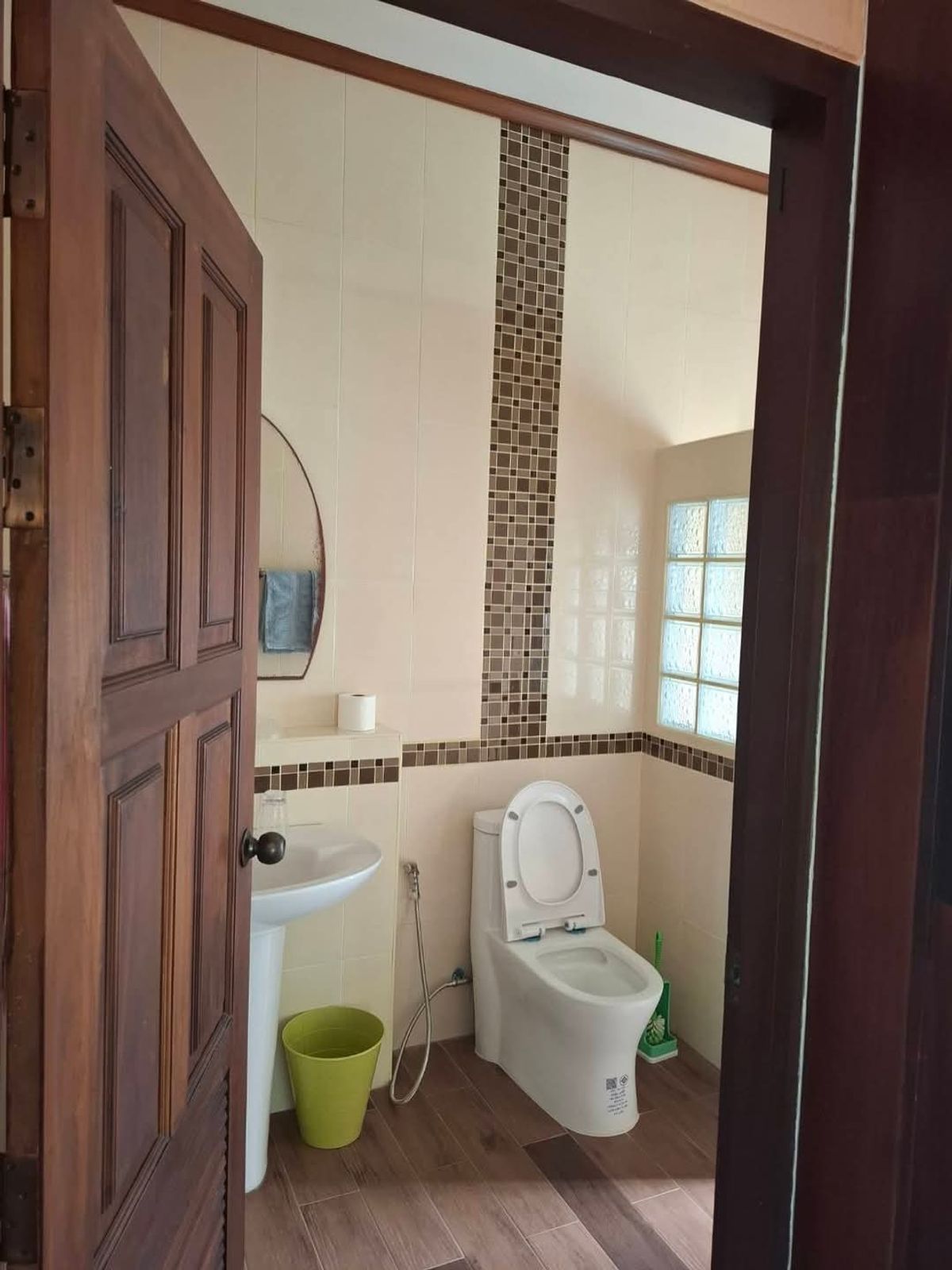 ขายที่ดินหัวหิน ประจวบคีรีขันธ์ : ขายบ้าน One Village สไตล์รีสอร์ท 5 หลัง ที่ดิน 6-3-67 ไร่ หัวหิน อ.เมือง จ. ประจวบฯ ราคาคุ้มมาก