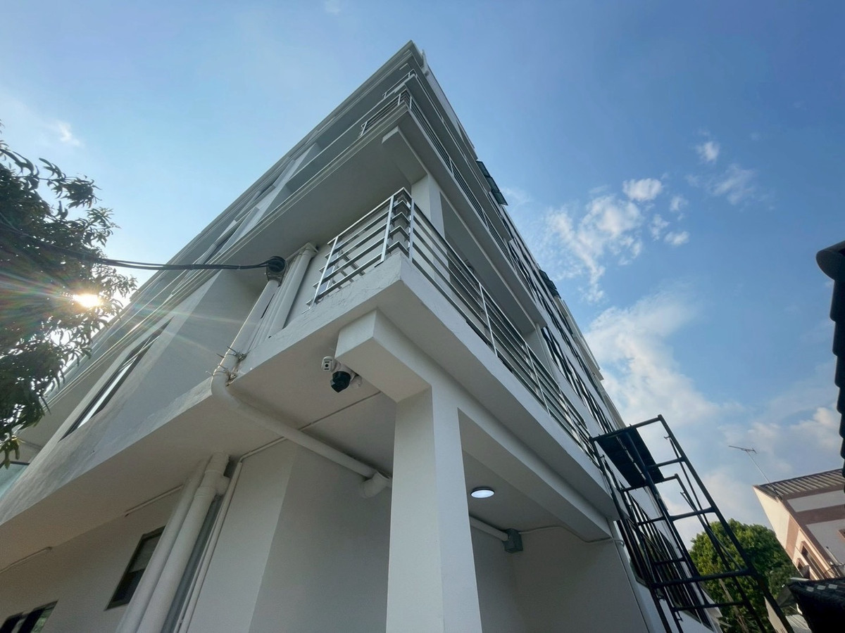 OfficeLadprao101, Happy Land, The Mall Bang Kapi : Urgent sale, office, office 4.5 floors on the Lat Phrao 101 road, good location, discount 0863377287