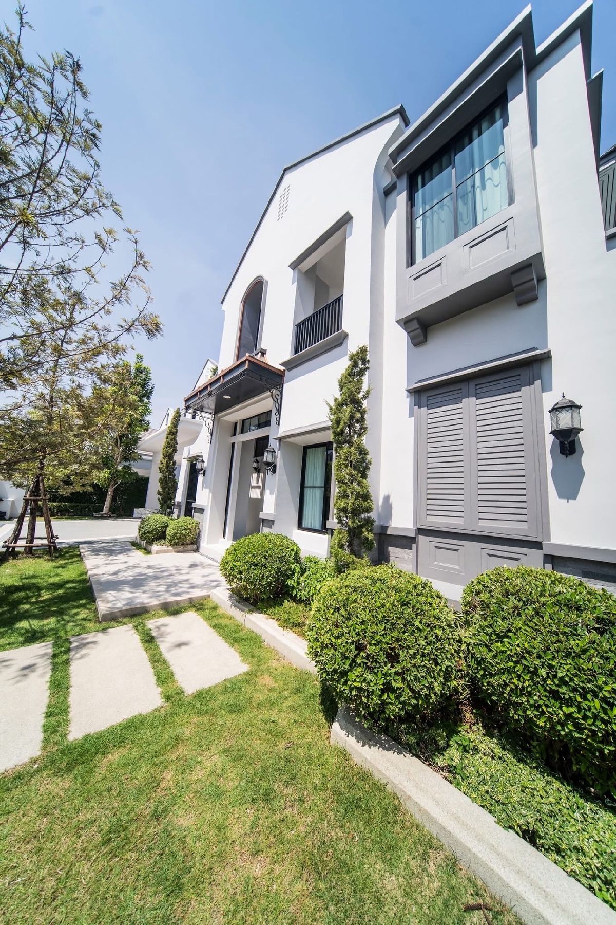 บ้านพัฒนาการ ศรีนครินทร์ : Queen403📣Luxury House For Sale / Rent📍 NANTAWAN Rama 9 - Krungthep Kreetha New Cut✨