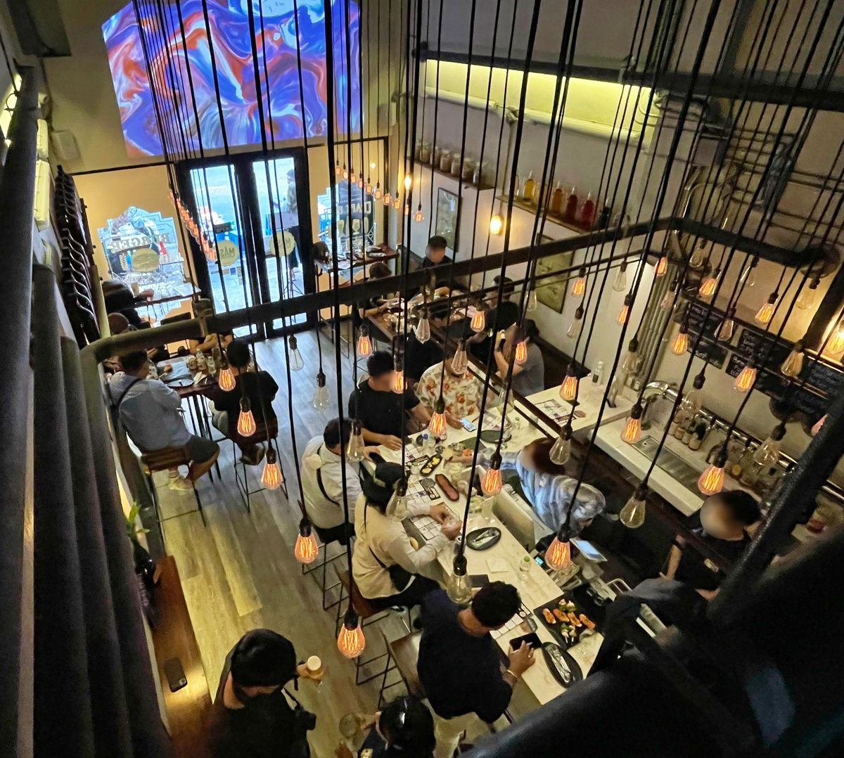 For LeaseholdRetail SpaceSilom, Saladaeng, Bangrak : Restaurant-Bar, Silom, Soi Khon Vent in the heart of the office area People pass by day, both Thai and foreign.