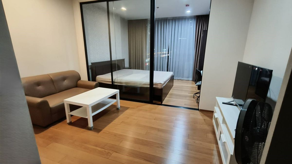 ให้เช่าคอนโดสาทร นราธิวาส : ให้เช่าคอนโด Noble Revo Silom (32sqm, 1B1B) 5นาที ถึง BTSสุรศักดิ์