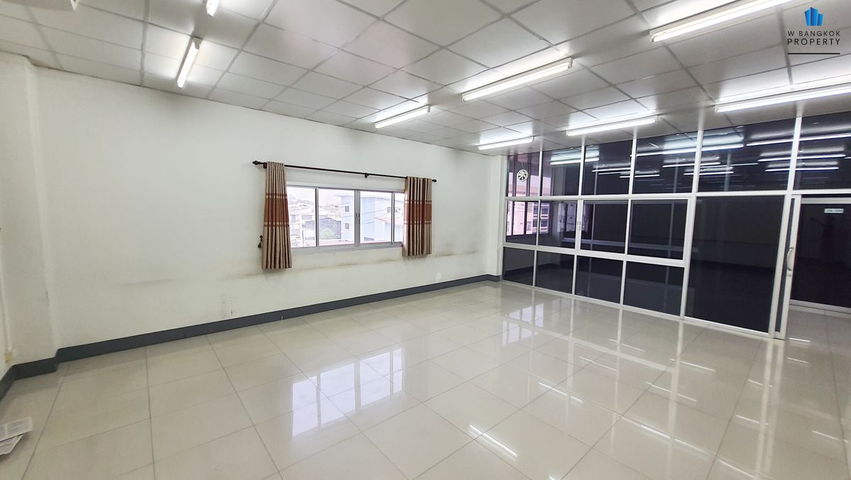 ขายสำนักงานพัฒนาการ ศรีนครินทร์ : Hot Deal !! ขายอาคารสำนักงาน 3 ชั้น 860 ตรม. อ่อนนุช 66 เดินไปรถไฟฟ้าสายสีเหลือง สถานีศรีนครินทร์ 38 เพียง 350 เมตร