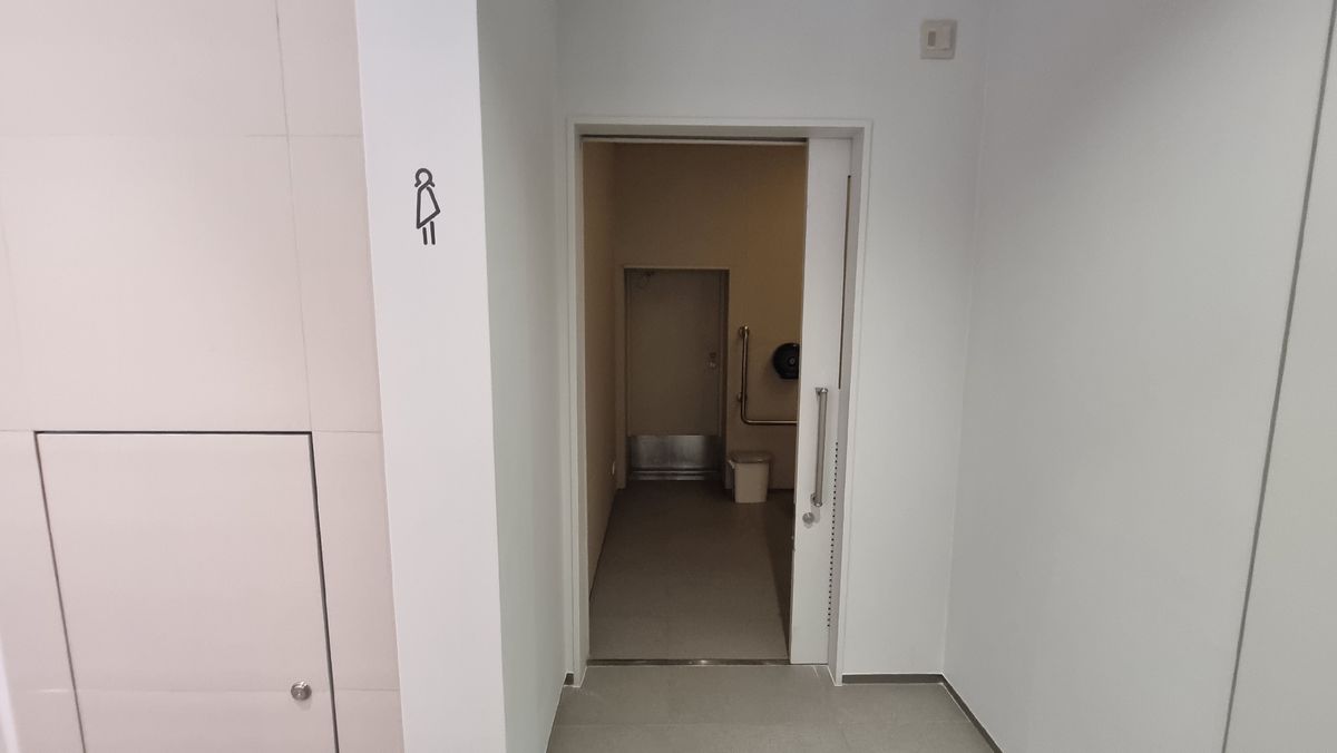 ให้เช่าสำนักงานนานา : Bts นานา ให้เช่าออฟฟิศ 534 ตาราง เมตร วิวดี สิ่งอำนวยความสะดวกครบ ตกแต่งทันสมัย