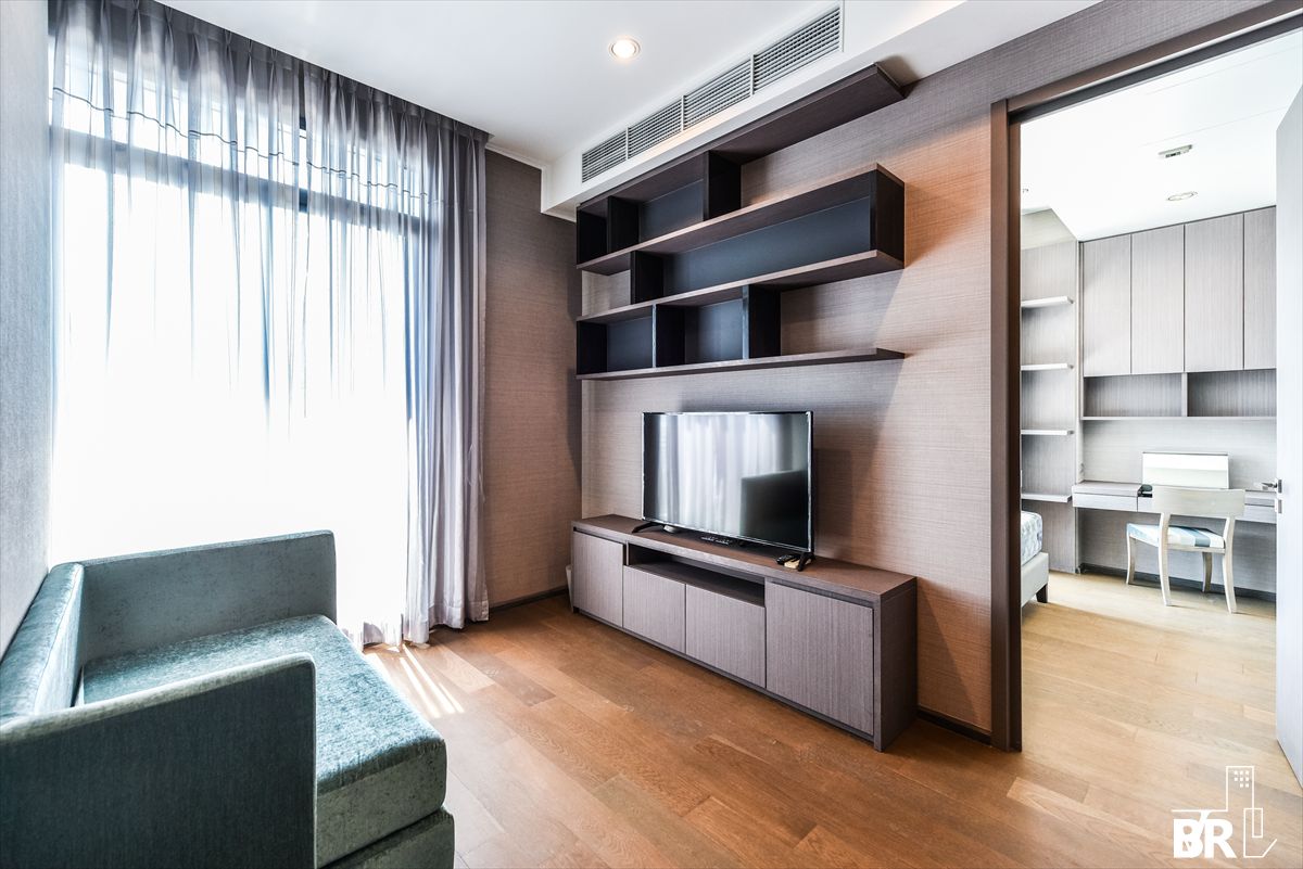 For RentCondoSathorn, Narathiwat : Rent‼ ️ The Diplomat Sathorn ✨ 2 bedrooms, 2 bathrooms | 66 sq.m. | Only 45,000 baht/month ✨ - Elegant room with a gods next to the Surasak 🚆