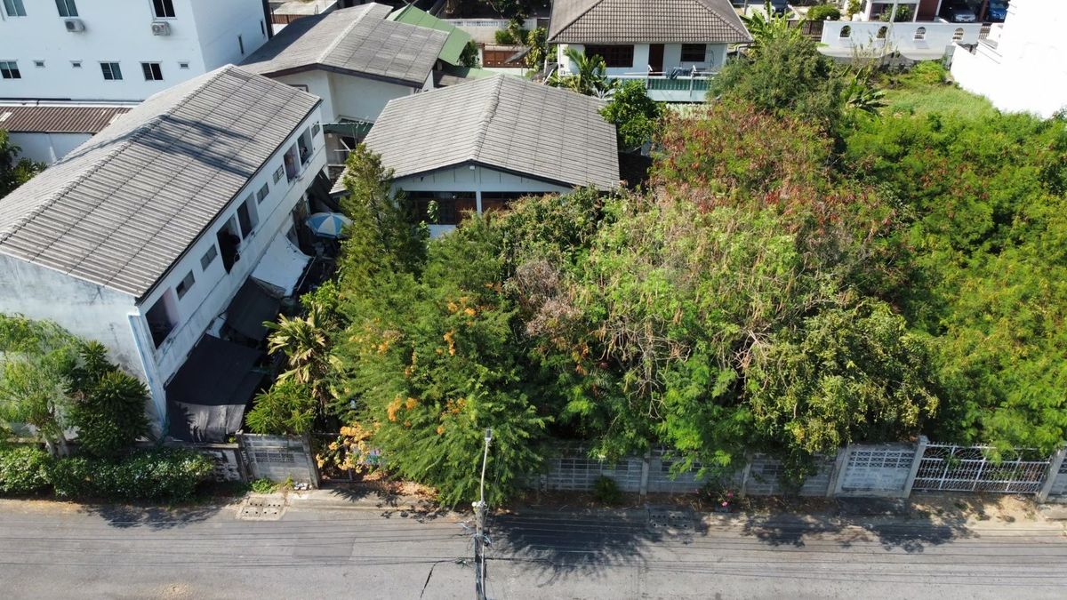 ขายที่ดินนวมินทร์ รามอินทรา : ขายที่ดิน แถมบ้าน 98 ตารางวา ซอย รามอินทรา 8 แยก 3 เชื่อมต่อ มัยลาภ หรือ รามอินทรา 14แยก8 สวยและถูก เพียง 4.99 ลบ.