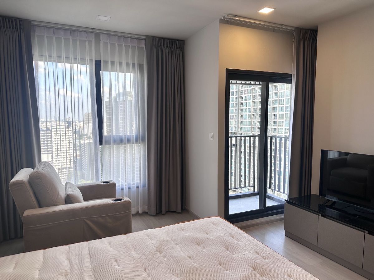 ให้เช่าคอนโดลาดพร้าว เซ็นทรัลลาดพร้าว : ให้เช่า Life Phahon Ladprao 17,500 ห้องสตูแต่งครบ พร้อมย้ายเข้าได้เลย