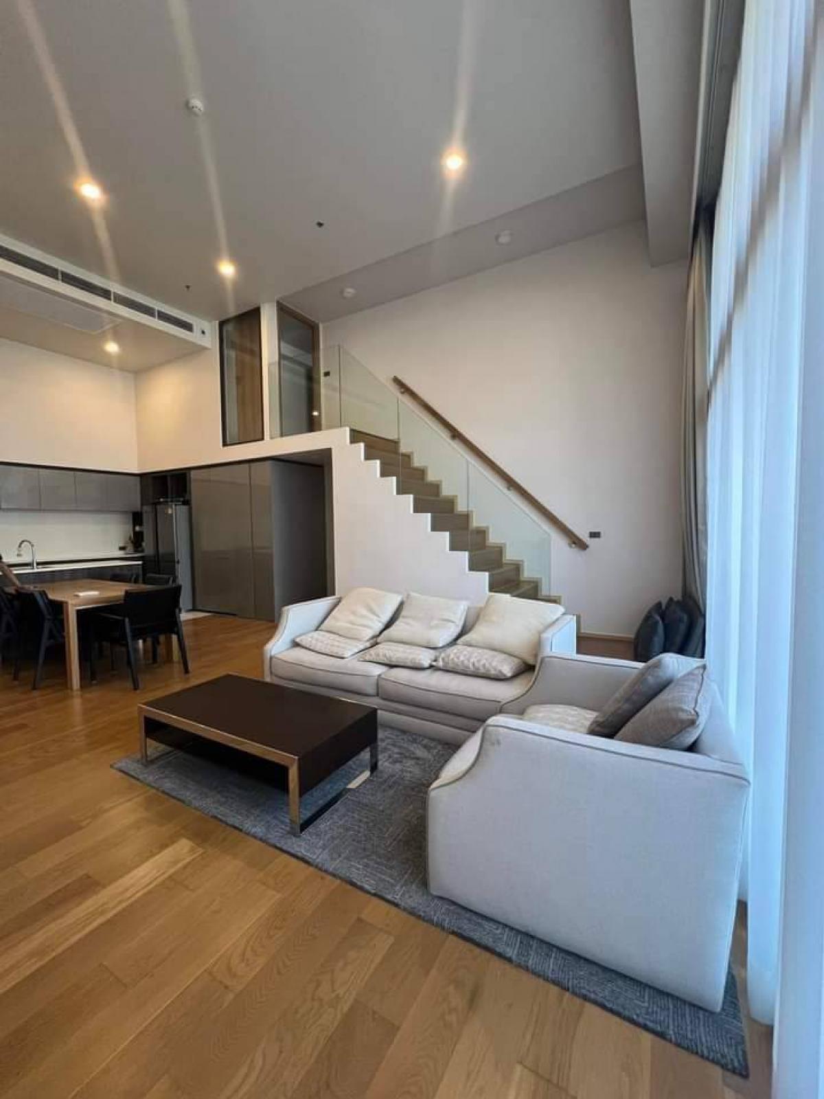 ให้เช่าคอนโดสุขุมวิท อโศก ทองหล่อ : condo duplex unit and private elevator 3 bedroom